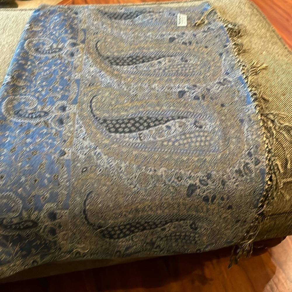 Pashmina scarf